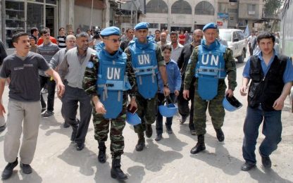 Siria, l'Onu approva l'invio di 300 osservatori