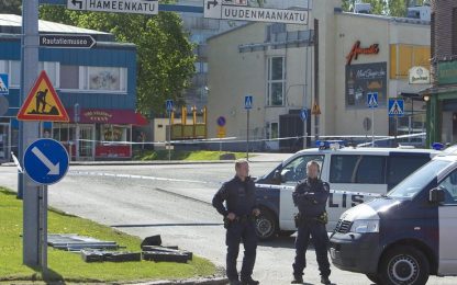 Finlandia, cecchino spara sulla folla. Arrestato un 18enne