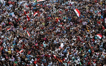 Egitto: ergastolo per Mubarak, proteste in piazza Tahrir