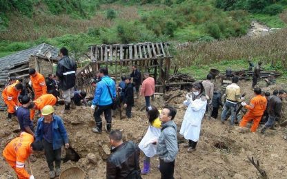 Cina, frana travolge una scuola: morti 18 bambini