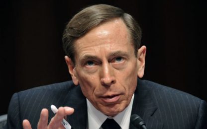 Petraeus: "Non ho passato informazioni segrete a nessuno"