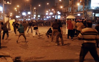 Egitto, scontri e morti. I consiglieri di Morsi si dimettono