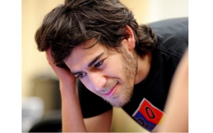 Suicida l’attivista Aaron Swartz, rabbia e dolore in Rete