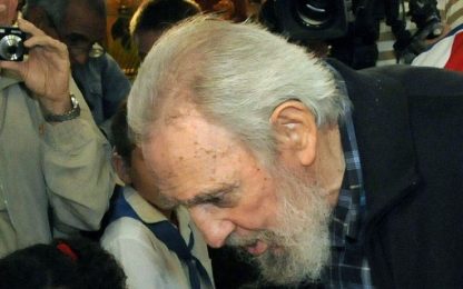 Cuba, Fidel Castro riappare in pubblico dopo quasi 4 mesi