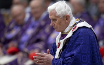Benedetto XVI: "Le divisioni deturpano la Chiesa"