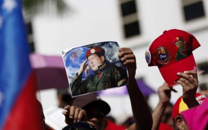 Venezuela, un anno fa moriva Chavez. Continuano le proteste