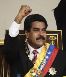 Venezuela, Nicolas Maduro giura e chiede elezioni immediate