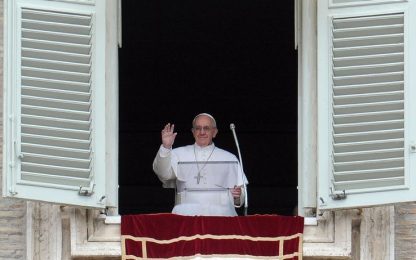Papa Francesco: "Rinnovare famiglia e società"