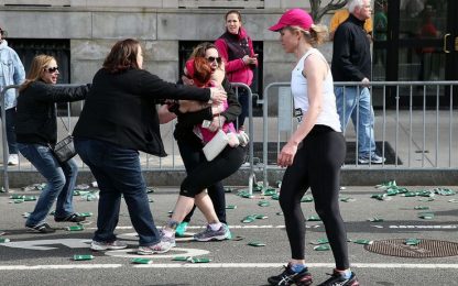 Maratona di Boston, il momento delle esplosioni. IL VIDEO