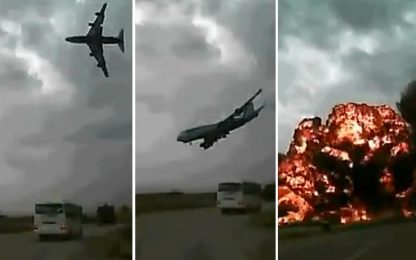 Afghanistan, aereo Usa si schianta dopo il decollo: video