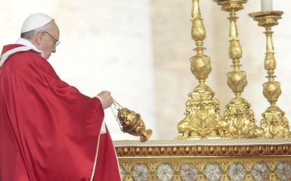 Papa: "La Chiesa non sia chiusa e autoreferenziale"