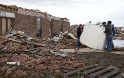 Usa, tornado devasta Oklahoma City: decine di morti