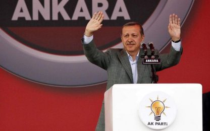 Turchia, Erdogan: "Non riconosco parlamento Ue"