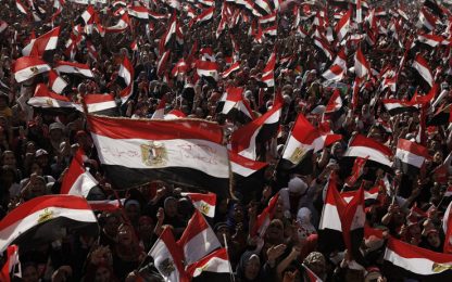 Egitto, ultimatum a Morsi. Cinque ministri si dimettono