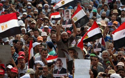 Egitto, mandato di arresto per leader dei Fratelli musulmani