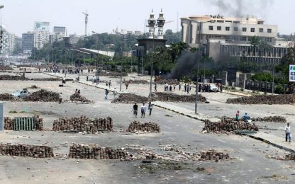 Egitto, violenti scontri al Cairo: decine di morti