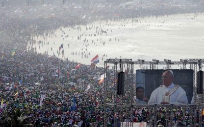 Rio, tre milioni per il Papa. Ai giovani: "Conto su di voi"