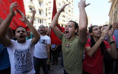 Egitto: scontri tra manifestanti pro e anti Morsi