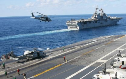 Siria, Obama valuta l'opzione militare: navi Usa mobilitate
