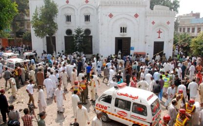 Pakistan, attentato contro i cristiani. Oltre 70 morti
