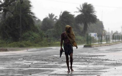 Il ciclone Phailin investe l’India: vittime ed evacuazioni