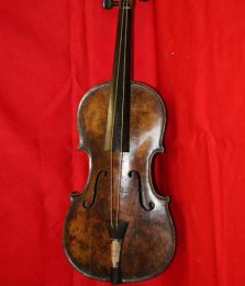Venduto per un milione il violino suonato sul Titanic