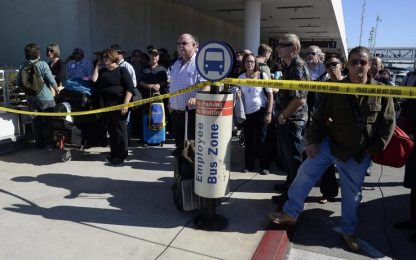 Usa, sparatoria in aeroporto a Los Angeles: 1 morto