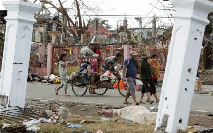 Filippine, stato di calamità. Donazioni da tutto il mondo