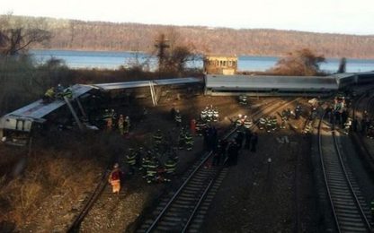 New York, treno della metro deraglia nel Bronx: 4 morti