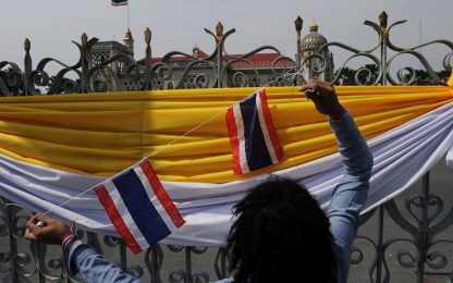 Thailandia, si dimettono tutti i deputati dell'opposizione