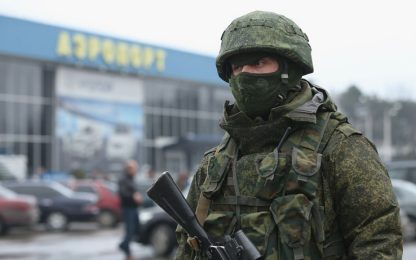 Crimea, Kiev accusa la Russia: "Occupati due aeroporti"