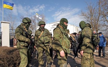 Ucraina, la Nato sospende i rapporti con la Russia