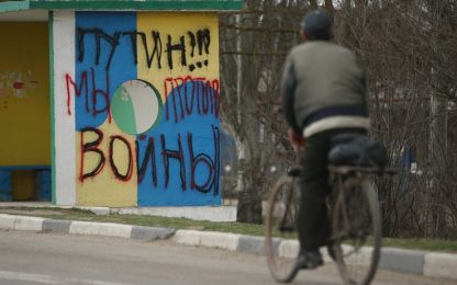 Crimea, il Parlamento vota per l'annessione alla Russia