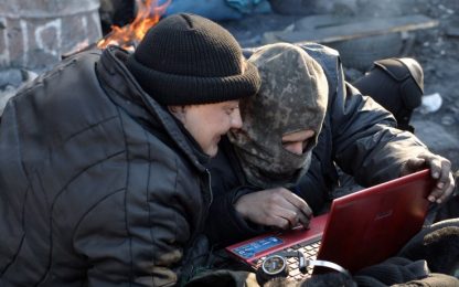 Ucraina, tra Kiev e Mosca è scontro anche in rete