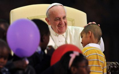 Pedofilia, Papa: "Chiedo perdono per gli abusi del clero"