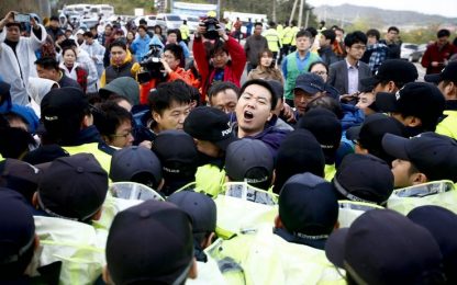Naufragio in Sud Corea: proteste per il ritardo dei soccorsi