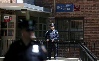 Follia a New York, uomo uccide bambino di 6 anni