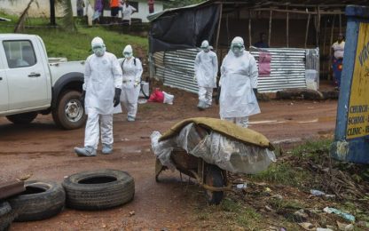 Ebola, morto missionario spagnolo. Oms: oltre 1000 vittime