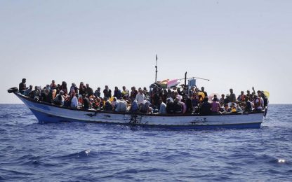 Libia, affonda un altro barcone. Onu: crisi senza precedenti