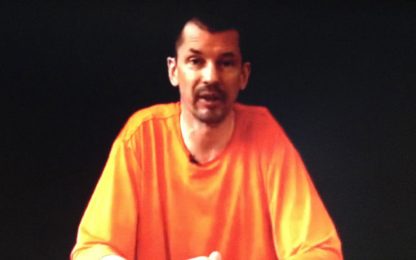 Isis, in un nuovo video appare l'ostaggio John Cantlie