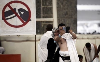 Mecca, il pellegrinaggio raccontato con i selfie: STORIFY