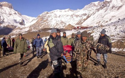 Nepal, tempeste e valanghe sull'Himalaya: almeno 24 vittime