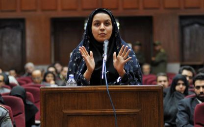 Iran, impiccata la donna che uccise il suo stupratore