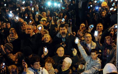 Ungheria, dopo le proteste governo ritira tassa su Internet