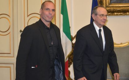 Padoan: "Debito italiano solido, chiariti con Varoufakis"