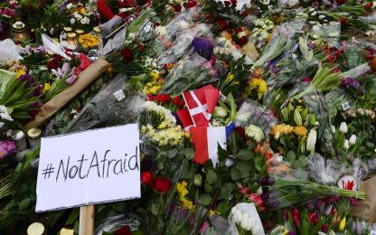 Attacchi a Copenaghen, ucciso il killer: aveva 22 anni