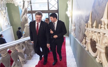 Renzi a Kiev: "Tutti vogliamo l'indipendenza dell'Ucraina"