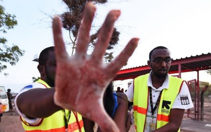 Kenya, strage di studenti. I terroristi uccidono 147 persone