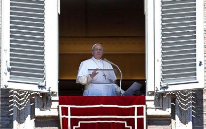 Cristiani perseguitati, il Papa: "Il mondo non sia inerte"