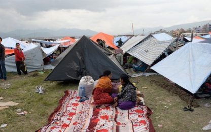 Nepal: oltre 7mila morti. Al via vaccinazioni di emergenza